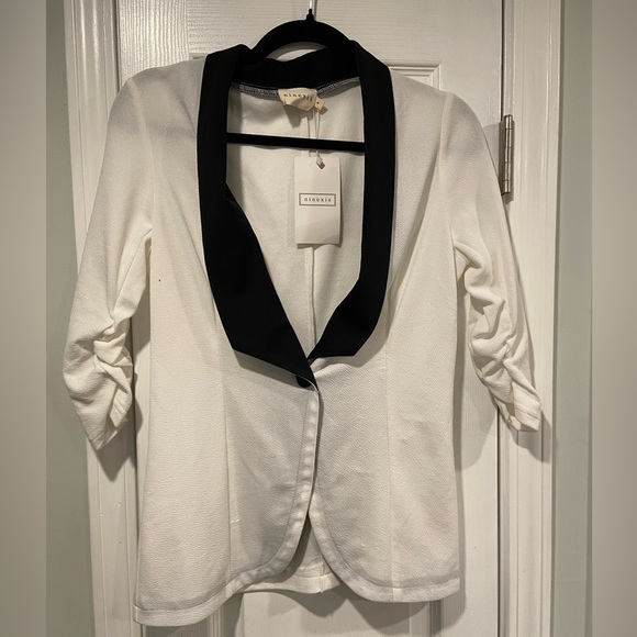 ninexis Jackets & Blazers - Ninexis White Black Lapel Lightweight Button Ruched 3/4 Sleeve Blazer Size M